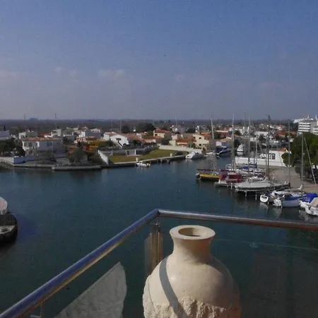 Vue Panoramique sur la Mediterrannée, appartement sur canal&proche plage Roses Esterno foto